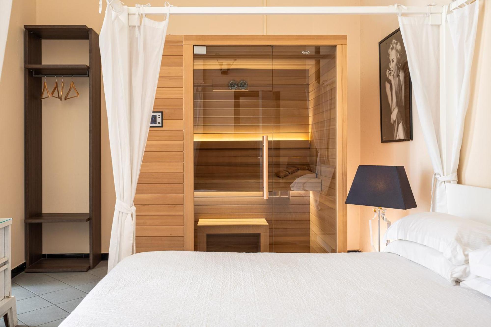 Snob Luxury Suite Cagliari Kültér fotó